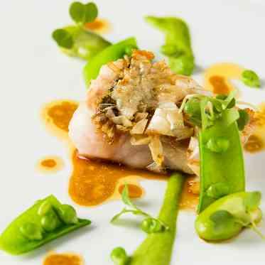 The Opera(オペラ) 香ばしい食感にふわっと溶けるような身の柔らかさが美味しい甘鯛のうろこ焼き