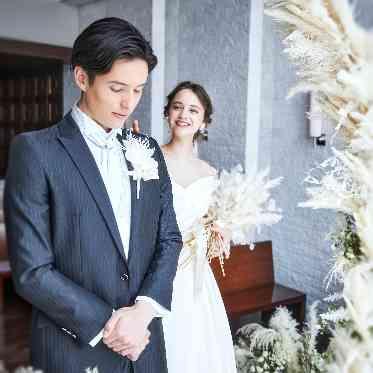 ラグナスイート新横浜 ホテル&ウエディング 当日までドレスを内緒にし、ファーストミートの演出も人気