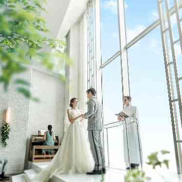 ラグナスイート新横浜 ホテル&ウエディング ホテルの最上階*開放的な挙式空間