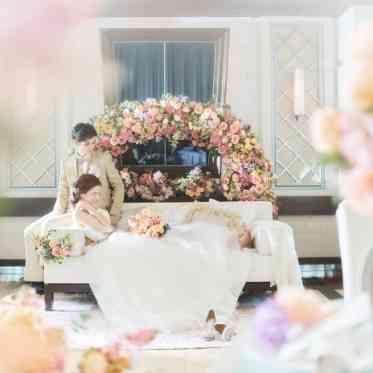 ラグナスイート新横浜 ホテル&ウエディング/エスクリウェディング 貸切だから気兼ねしないプライベート空間に。リラックスしたパーティを楽しんで