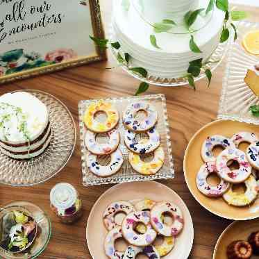 ラグナスイート新横浜 ホテル&ウエディング カラフルなデザートもご用意いたします