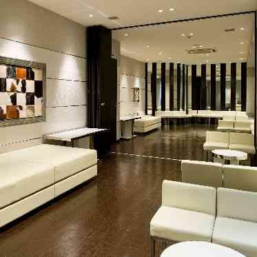 ラグナスイート新横浜 ホテル&ウエディング 親族控室も両家分かれているので気兼ねなくリラックスして待ち時間を過ごせる