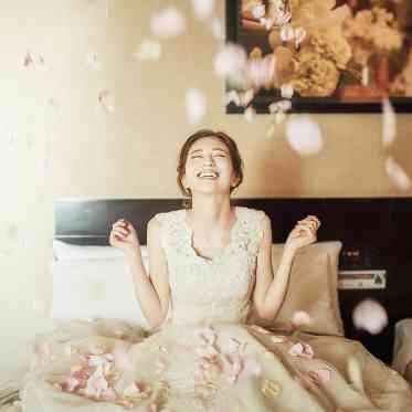 ラグナスイート新横浜 ホテル&ウエディング ふたりだけのブライズルームでの写真撮影は可愛く自由に演出して*