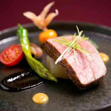 ラグナスイート新横浜 ホテル&ウエディング 和⽜と出汁⼤根の味噌添え
