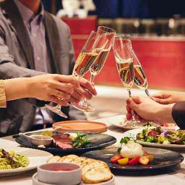 アニヴェルセル 表参道 カフェディナーにご友人と