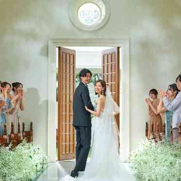 星ヶ丘迎賓館 アートグレイスクラブ 温かい空気の中での挙式は、新郎新婦もゲストも感動の時間に