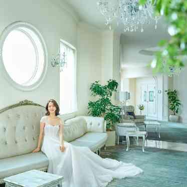 星ヶ丘迎賓館 アートグレイスクラブ ゆったりとしたゲストラウンジで来館されたゲストをおもてなし