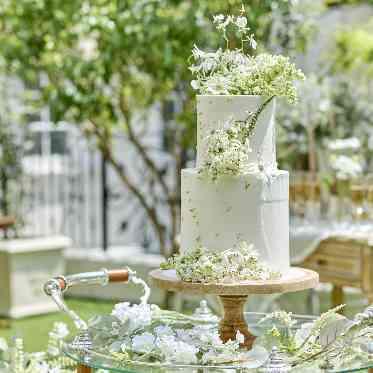 星ヶ丘迎賓館 アートグレイスクラブ ガーデンでのケーキ入刀も可能。