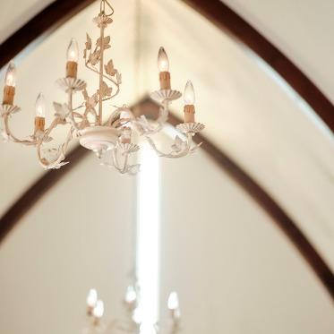 Rouge Blanc(ルージュ:ブラン) ●BRASSグループ ヨーロッパのアンティークな教会を思わせる可愛いインテリア。