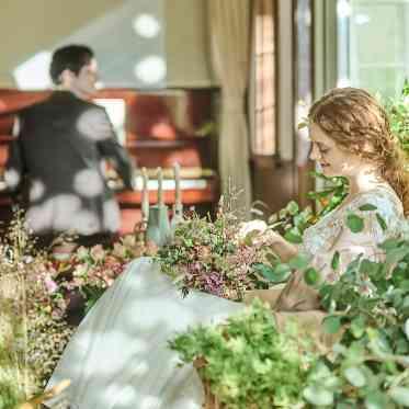 Rouge Blanc(ルージュ:ブラン) ●BRASSグループ 木漏れ日がふたりを優しく包み、穏やかな時間が流れるリラックスパーティ。