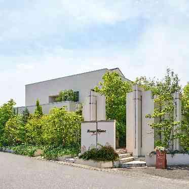 Rouge Blanc(ルージュ:ブラン) ●BRASSグループ 一宮駅から車で5分。地元カップルに愛される結婚式場「ルージュブラン」