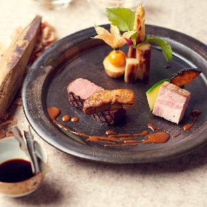 Rouge Blanc(ルージュ:ブラン) ●BRASSグループ 旬の食材を使用した創作フレンチフルコース。既製品は一切使用しません。