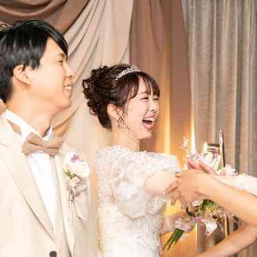 アルカンシエル luxe mariage 名古屋 挙式直後の交流でおふたりの緊張感もほぐれ、自然な笑顔のお写真がたくさん♪