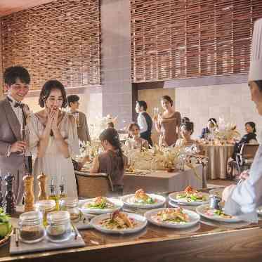 アルカンシエル luxe mariage 名古屋 オープンキッチン併設で、目の前で料理が作られるワクワク感を味わえる!