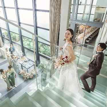 アルカンシエル luxe mariage 名古屋 ラグジュアリーな空間で階段入場も叶う♪
