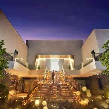 アルカンシエル luxe mariage 名古屋 大階段でのセレモニーは昼も夜もロマンチック