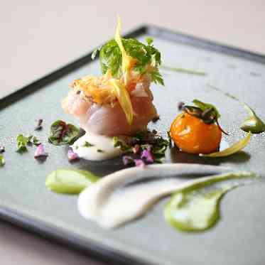 アルカンシエル luxe mariage 名古屋 新郎新婦様の地元の食材を使っての一皿。