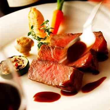 アルカンシエル luxe mariage 名古屋 オープンキッチンからご提供させていただくお料理は臨場感あふれるパフォーマンス