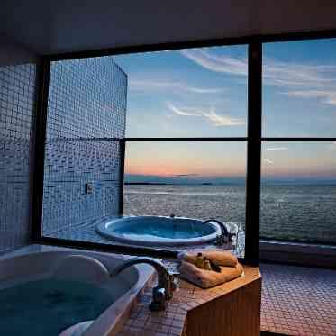 SCAPES THE SUITE(スケープス ザ スィート) 最上階には贅沢なジャグジー