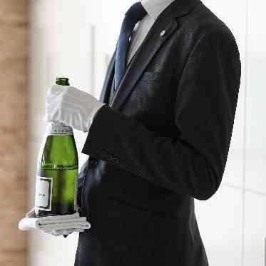 SCAPES THE SUITE(スケープス ザ スィート) 充実のスタッフでゲストをおもてなし