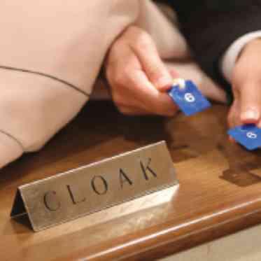 SCAPES THE SUITE(スケープス ザ スィート) 【クローク完備】ゲストの大切なお手回り品をお預かりするクロークをご用意