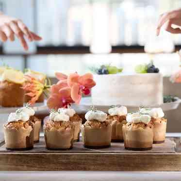 SCAPES THE SUITE(スケープス ザ スィート) おふたりのテーマに合わせてデザートをご用意