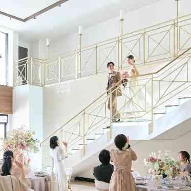 アルカンシエル横浜 luxemariage どの角度から見届けても美しく魅せてくれる階段です★
