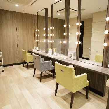 アルカンシエル横浜 luxemariage ご列席者様用ヘアセット&メイク専門の美容室。お着付けも承っております。