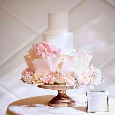 アルカンシエル横浜　luxemariage  オリジナルデザインはパテシィエと相談