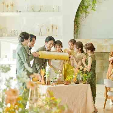 アルカンシエル横浜 luxemariage メインテーブルやゲストテーブルだけでなく、演出台もコーディネートのひとつ!