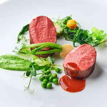 Argent Parme(アージェントパルム) ●BRASSグループ お肉の火入れも直前に。出来立て熱々をお届けします