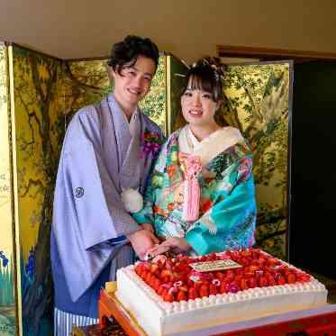 料亭 か茂免 もちろん、ケーキ入刀などの演出も可能です。