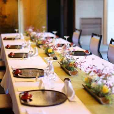 料亭 か茂免 落ち着いた空間の為、少人数婚にピッタリです。