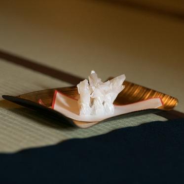 料亭 か茂免 お茶とお茶菓子でゆっくりとしたお時間をお過ごしいただけます。