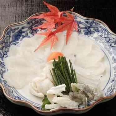 料亭 か茂免 河豚のお刺身