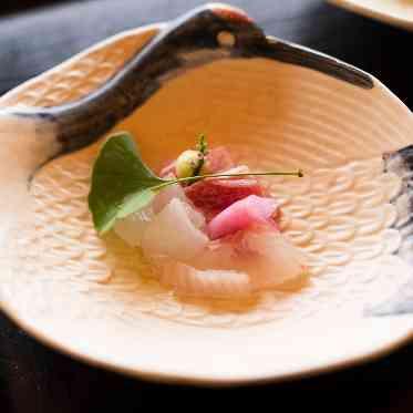 料亭 か茂免 日本ならではの「四季を楽しむ心」
器や盛り付けでも風情を感じていただけます