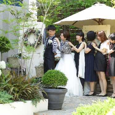 AILE d’ANGE garden(エル・ダンジュ ガーデン) 入り口からお二人でお出迎えも◎