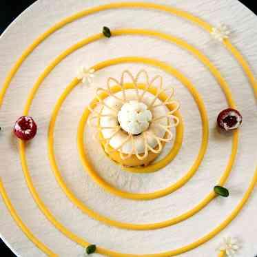 AILE d’ANGE garden(エル・ダンジュ ガーデン) 2025世界大会で優勝したパティシェのデザートで、ゲストをもてなして