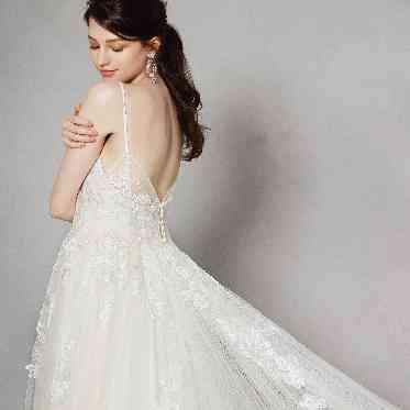 AILE d’ANGE garden(エル・ダンジュ ガーデン) 柔らかな素材のドレスも