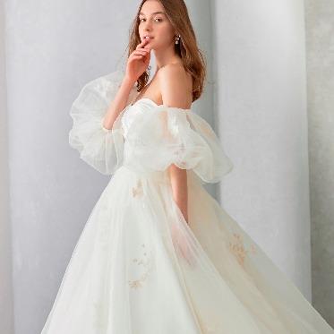 花嫁様にぴったりのサイズでお作りするファーストドレス
