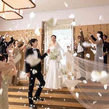 AILE d’ANGE NAGOYA(エル・ダンジュ ナゴヤ) 室内フラワーシャワーもできるので、雨天時も安心