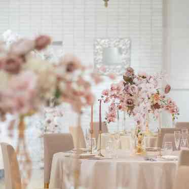 AILE d’ANGE NAGOYA(エル・ダンジュ ナゴヤ) 華やかなお花が映えるボールルーム