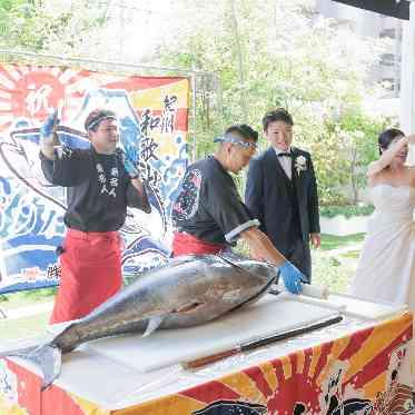 AILE d’ANGE NAGOYA(エル・ダンジュ ナゴヤ) マグロの解体ショーでゲストも驚きの歓声が!