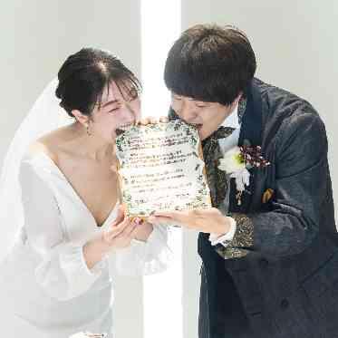 AILE d’ANGE NAGOYA(エル・ダンジュ ナゴヤ) 食べることが大好きなふたりの結婚証明書は、なんとクッキー型!