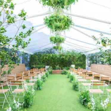 AILE d’ANGE NAGOYA(エル・ダンジュ ナゴヤ) 全天候型ガーデンだから雨の心配も不要で安心。