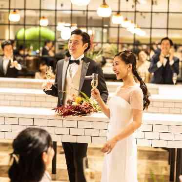 AILE d’ANGE NAGOYA(エル・ダンジュ ナゴヤ) ゲストと共にシャンパン片手にウェルカムパーティーも