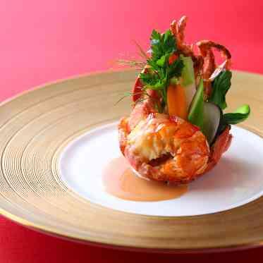 AILE d’ANGE NAGOYA(エル・ダンジュ ナゴヤ) カナダから空輸で届くオマールエビ。ブリブリ感は今まで味わったことのない美味さ☆