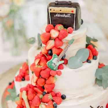 AILE d’ANGE NAGOYA(エル・ダンジュ ナゴヤ) ふたりの好きなものを取り入れたウェディングケーキも