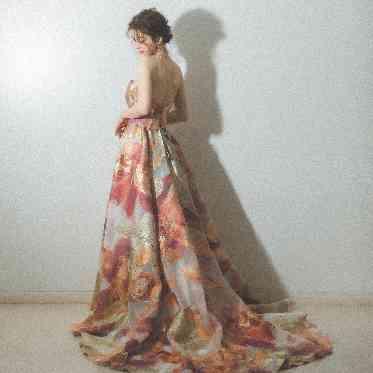 AILE d’ANGE NAGOYA(エル・ダンジュ ナゴヤ) ゲストに褒められるオシャレなカラードレスも