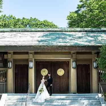 東郷神社・ルアール東郷 参門前で洋装スタイルも出来ます